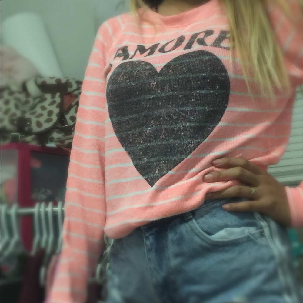 Long sleeve amore shirt for women